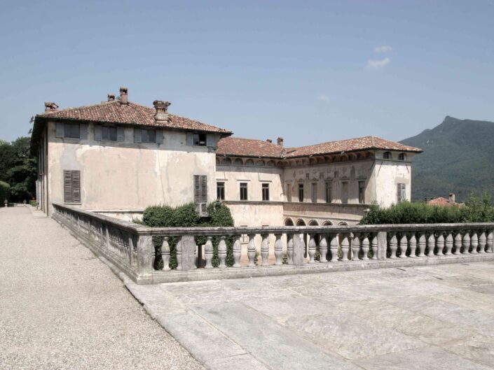 Fondo Roberto Bosio Villa Cicogna Mozzoni Bisuschio 2008 8 scaled