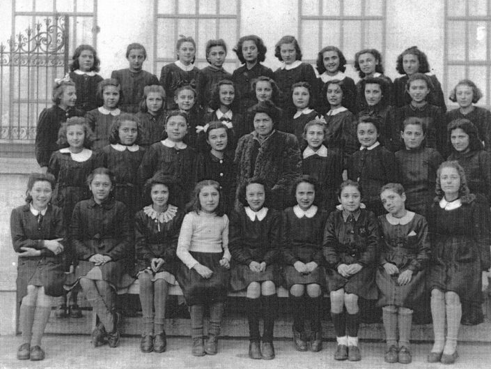 Fondo Tanino Castiglioni Castellanza - Foto di classe di quarta elementare femminile - 1938/1939