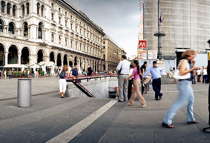 Fondo Claudio Argentiero - Milano - Piazza Duomo - 2005