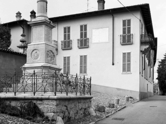 Fondo Architetture civili, religiose e industriali in Provincia di Varese - Morazzone - Villa Perrucconi - maggio 2000 - Foto Claudio Argentiero