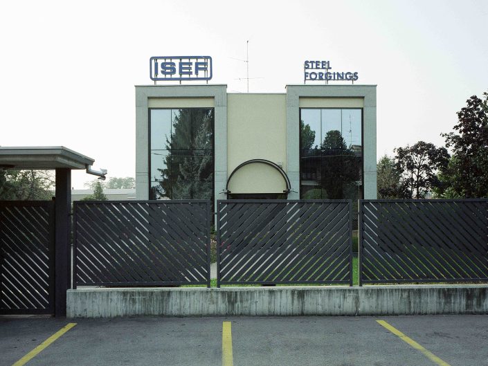 Fondo Architetture civili, religiose e industriali in Provincia di Varese - Carnago - Ditta ISEF - ottobre 2000 - Foto Afi