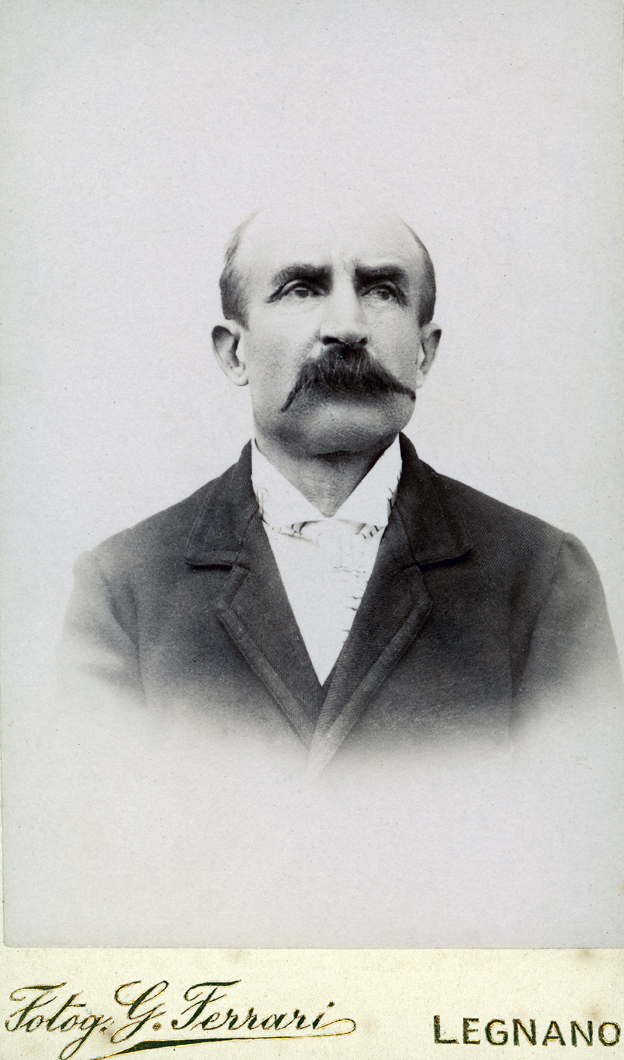 Fondo Famiglia Pomini - Luigi Pomini (1853 -1916) - Legnano - Ottobre 1905 (data presente sul verso) - Studio fotografico G. Ferrari di Legnano