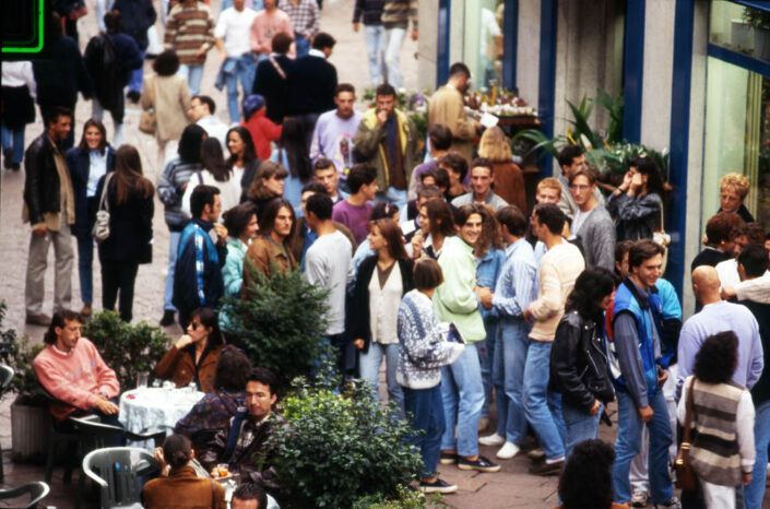 Fondo Claudio Argentiero, Roberto Bosio e Franco Pontiggia - Varese - Centro storico - Corso Matteotti - 1991 - Foto di F. Pontiggia