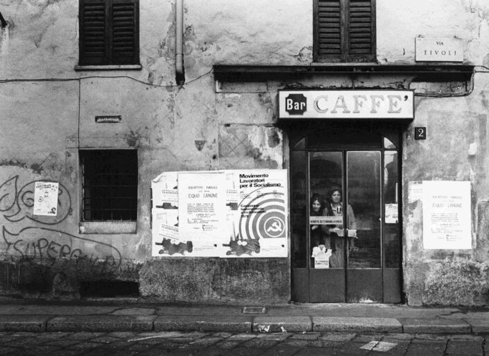 Fondo Virgilio Carnisio - Milano Anni 70 e 80 - Via Tivoli angolo Corso Garibaldi - 1978