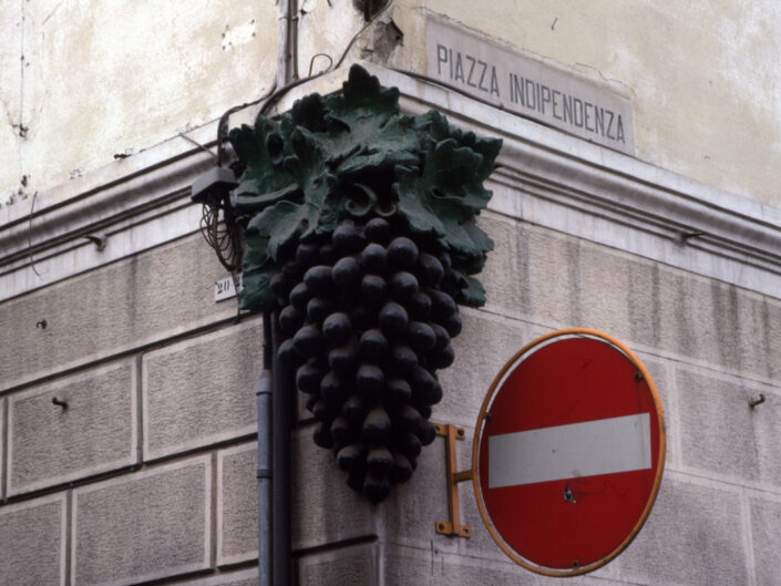 Fondo Virgilio Carnisio - Seregno: il volto di una città - Piazza Indipendenza - Febbraio 1990