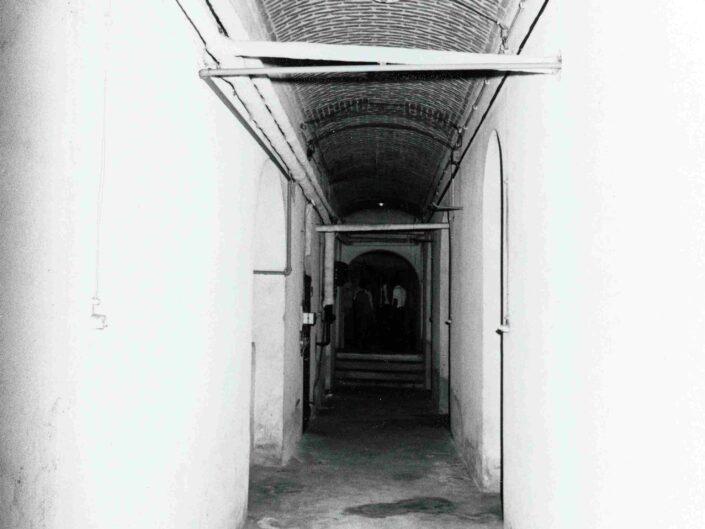 Villa Pomini prima della ristrutturazione seguita all'acquisto da parte del Comune. Presentazione alla Stampa - Castellanza,14 settembre 1986 - Foto di Giuseppe Girola