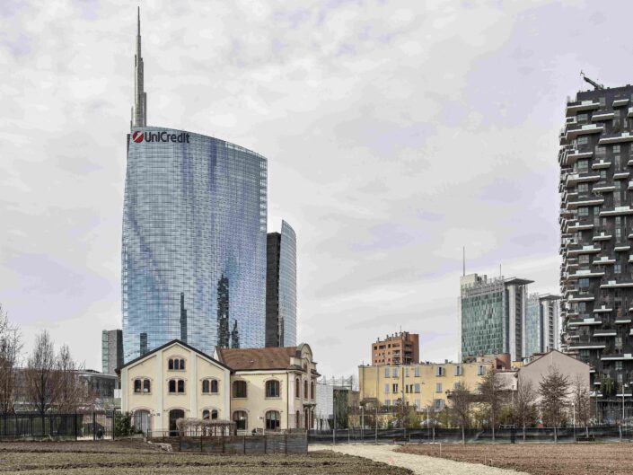 Fondo Mario Vidor - Milano: Castelli di vetro - Via Federico Confalonieri - 2015